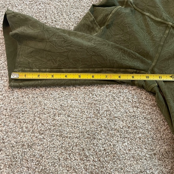 Lululemon Fast and Free HR Short 10" - Picture 5 of 5